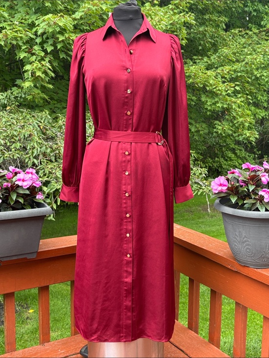 Ann Taylor Dresses & Skirts - NWT Ann Taylor Burgundy Maxi dress